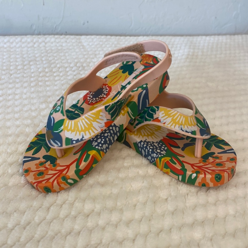 Mini Melissa Ipanema sling back sandals.